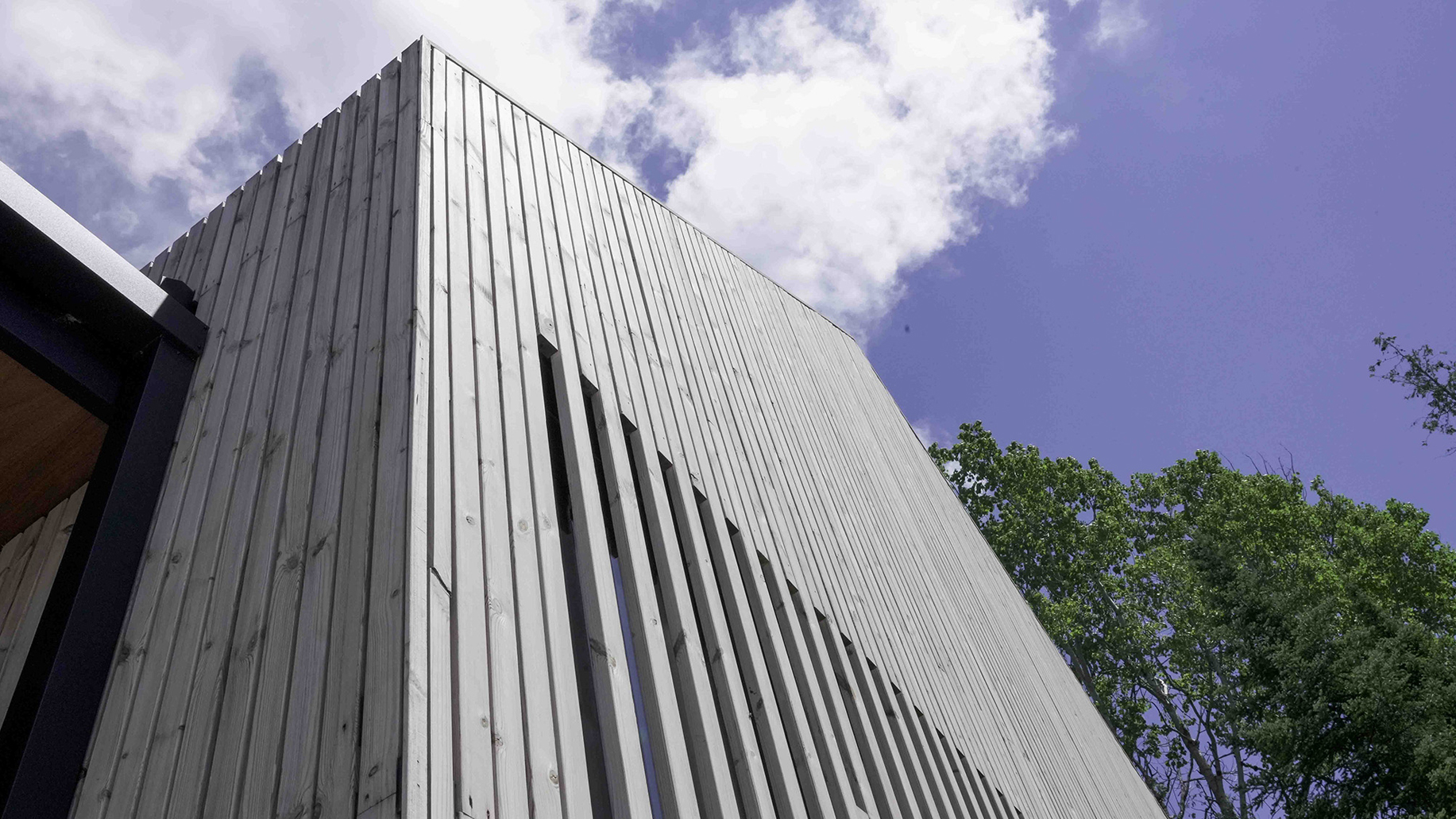 thornbury-scots-pine-vertical-cladding-corner.jpg