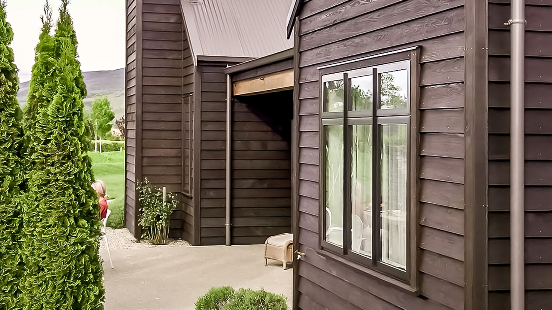 cromwell-western-red-cedar-entrance.jpg
