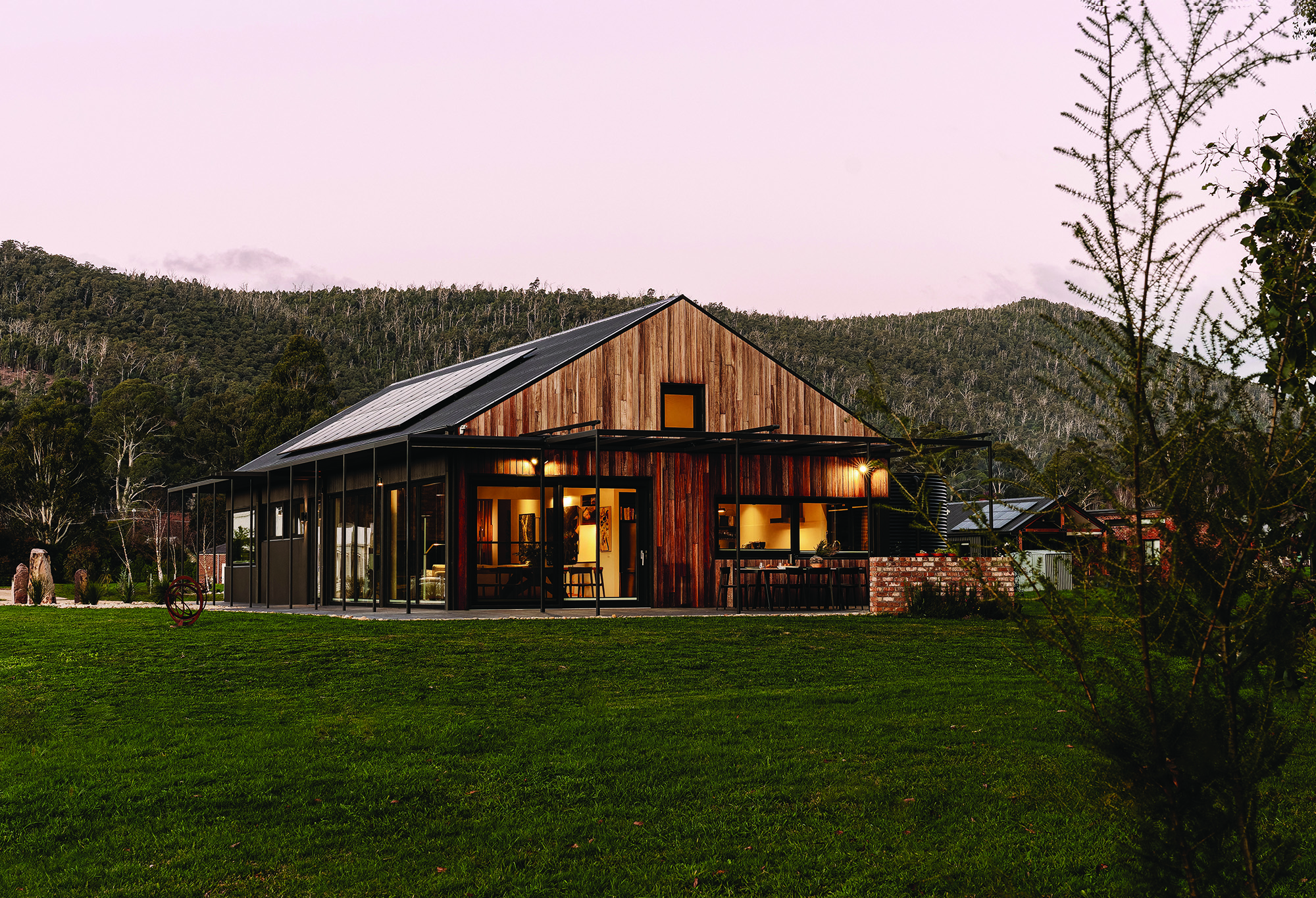 USA-Home-Banner-Buxton-Desktop5.jpg