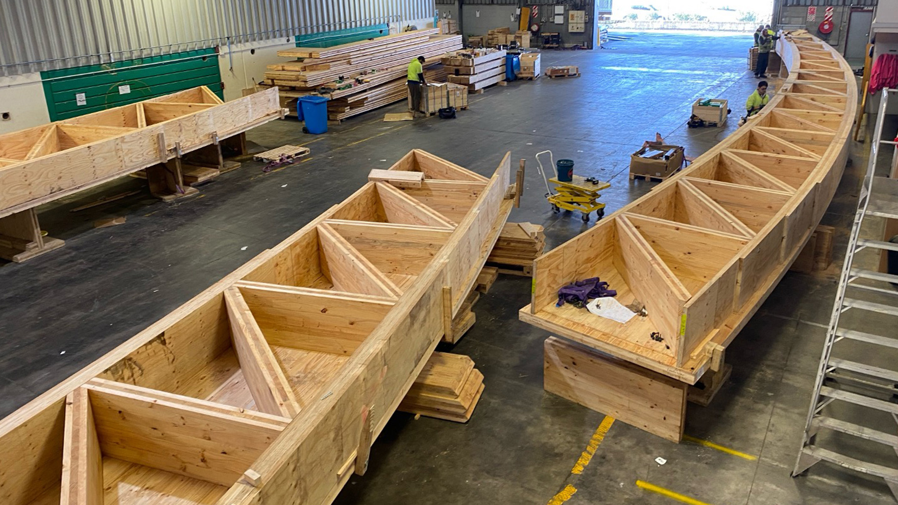 air-new-zealand-hangar-4-precoated-timber-arches.jpg