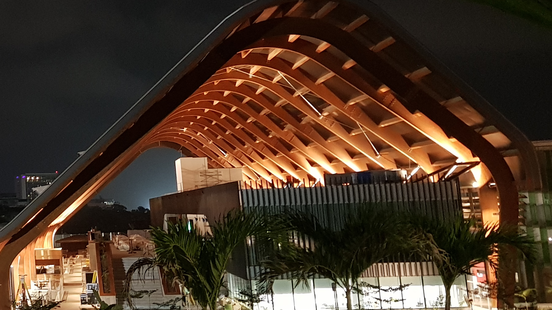 star-mountain-plaza-timber-roof-2.png